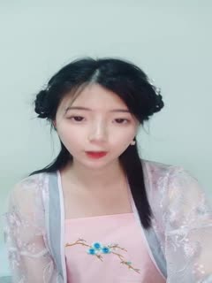 超骚的颜值美女主播露脸激情大秀，听指挥脱光了撅着屁股看窗外风景